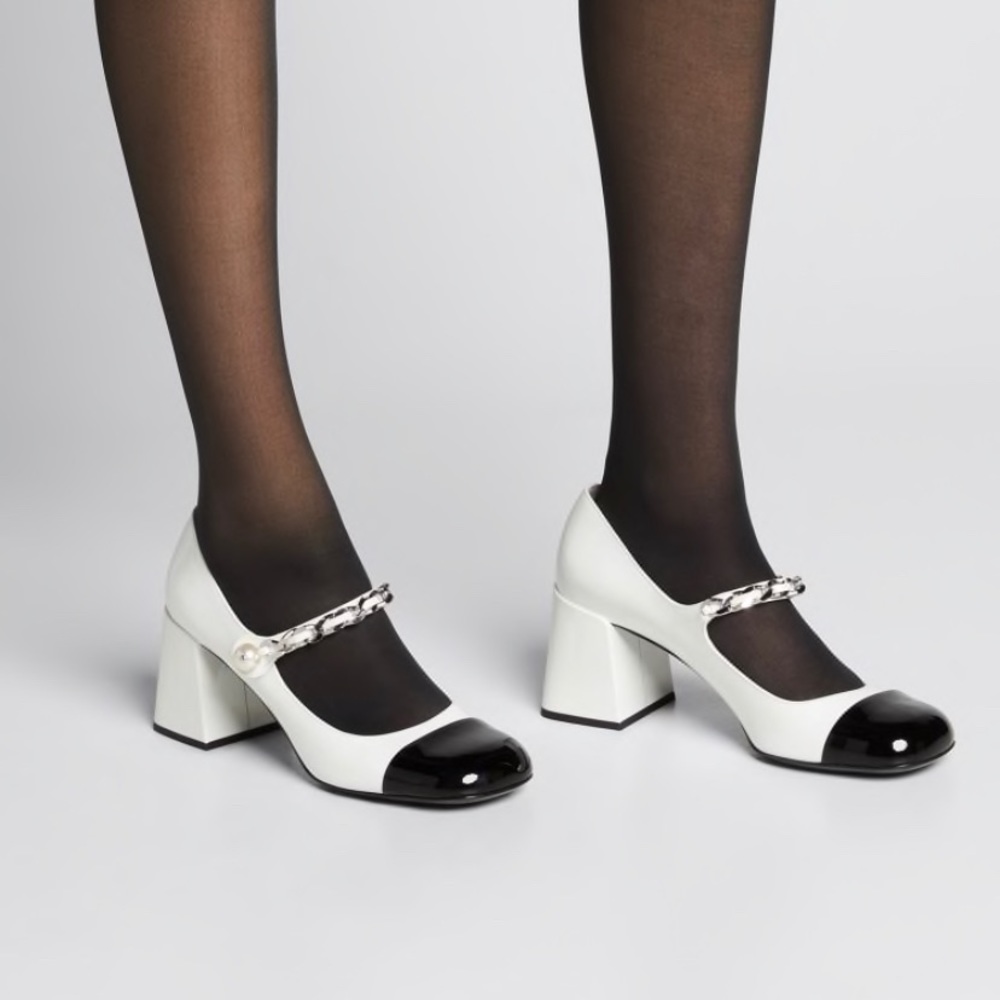 MIU MIU Mary Janes (EU37)